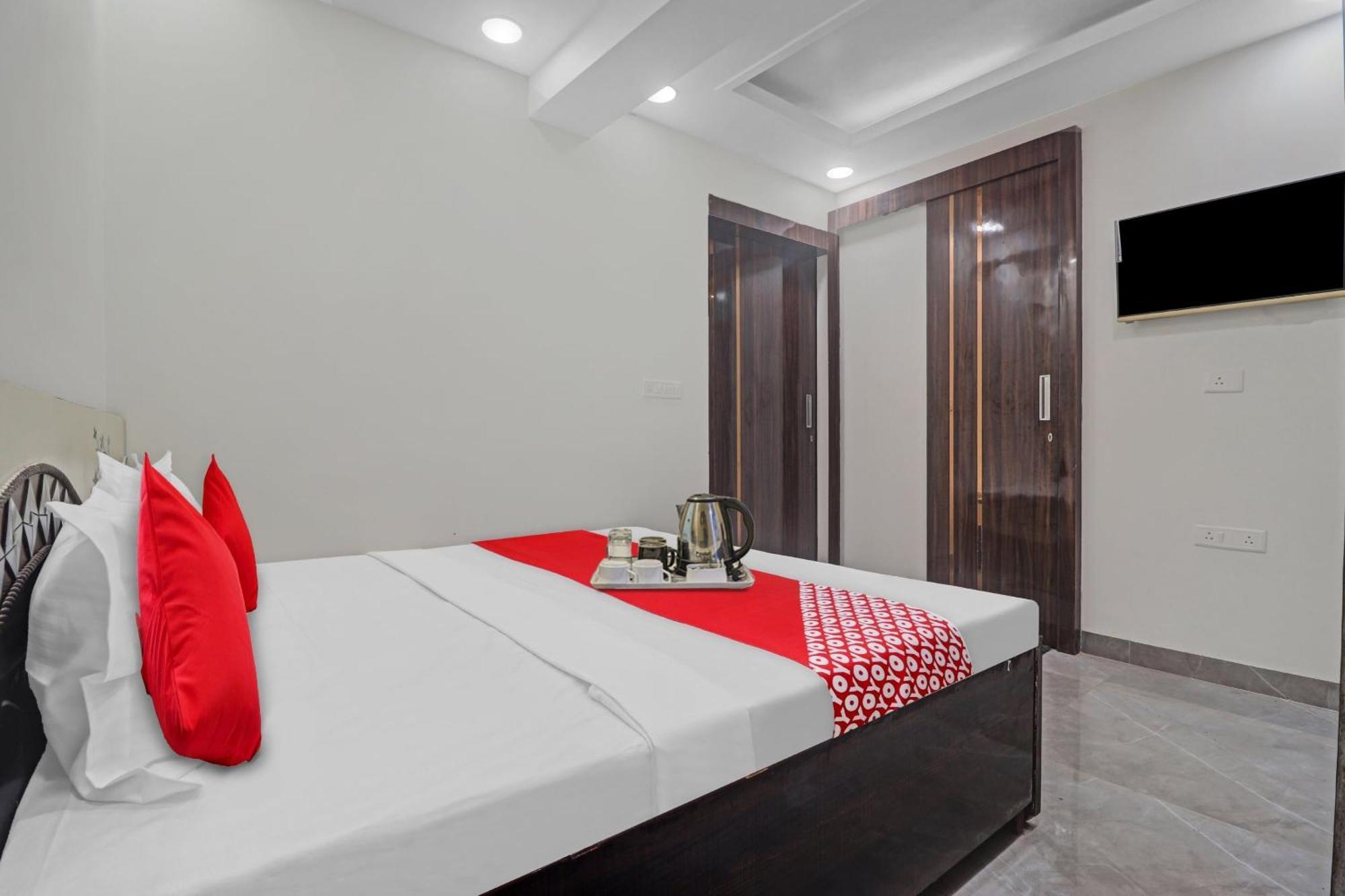 Hotel O Amazing New Delhi